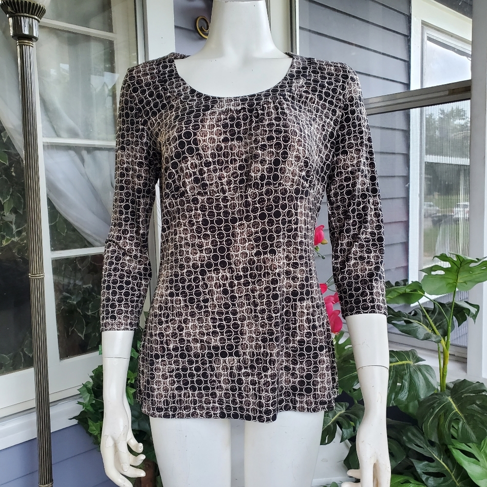 Liz Claiborne Poly Spandex Circle Print Top Size Small